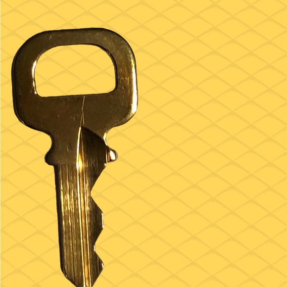 Louis Vuitton 313 Lock and Key 313 Padlock with matching key #313 EUC LV - Picture 4 of 15